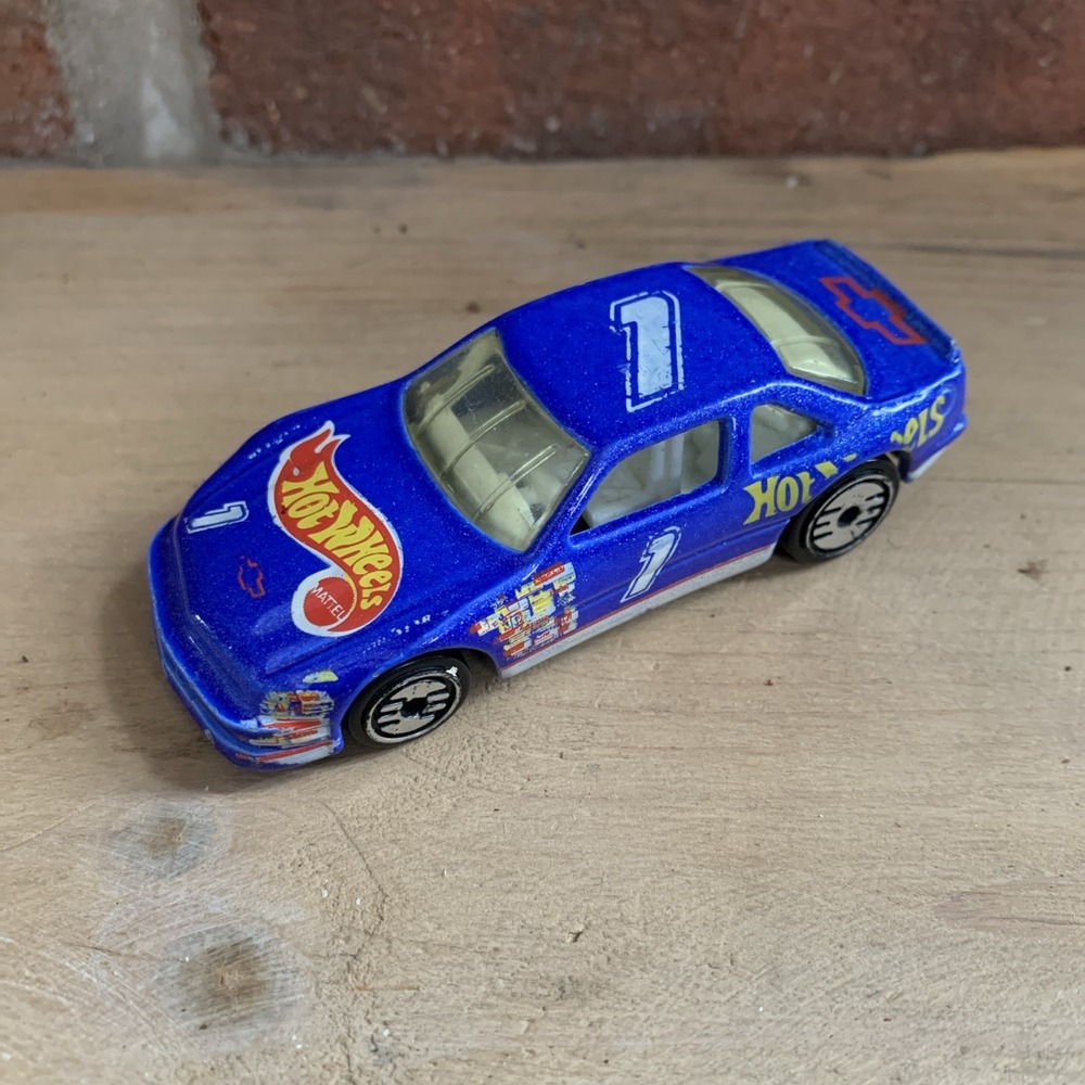 1991 Hot Wheels Chevrolet Lumina Blue Race Car #1 White Interior Vintage